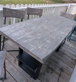Table And Chairs 200