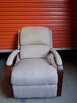 Swivel Rocking Recliner Chair FREE DELIVERY