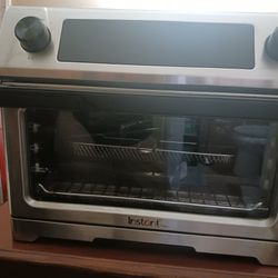 $70.00 Instant Pot Omni Plus 11-in-1 Toaster Oven Combo for Sale in Madison  Heights, MI - OfferUp