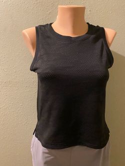 Lululemon top short sleeve size 4