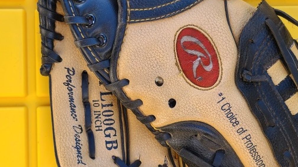 Rawling's Youth Baseball Glove