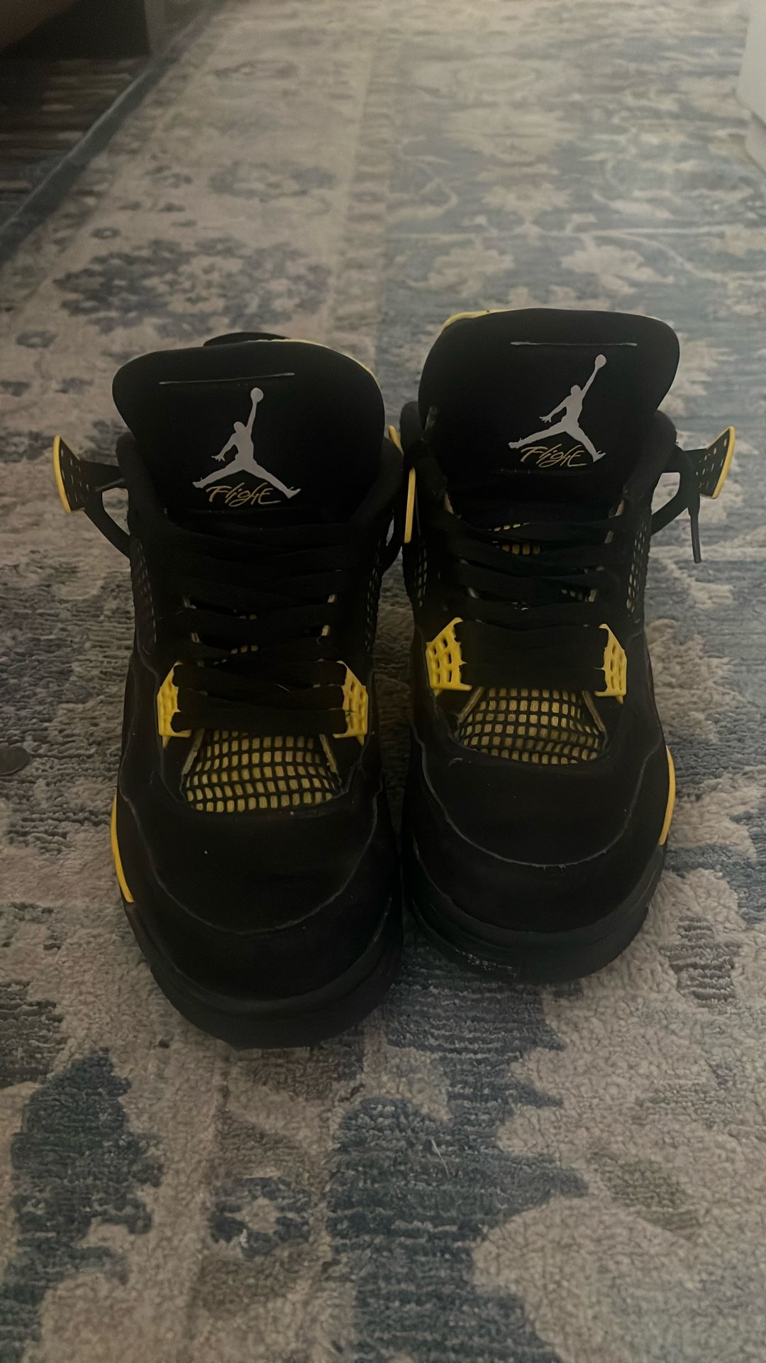 Jordan 4 Thunders