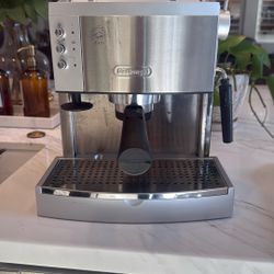 DeLonghi Espresso machine