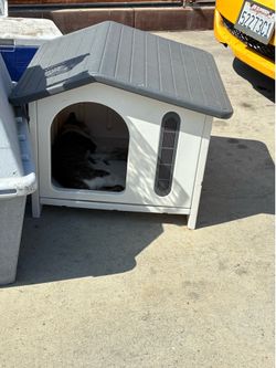 Small pet house