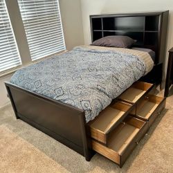 Full bed & desk set