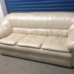  Real leather living room sofa good condition