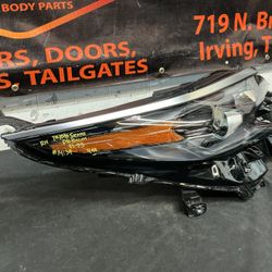 TOYOTA SIENNA PLATINUM 2021-2023 RH HEADLIGHT LED- PROJECTOR OEM