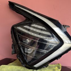 2022-2024 KIA SPORTAGE HEADLIGHT OEM RH PASSENGER SIDE LED PROJECTOR 92102-DW100