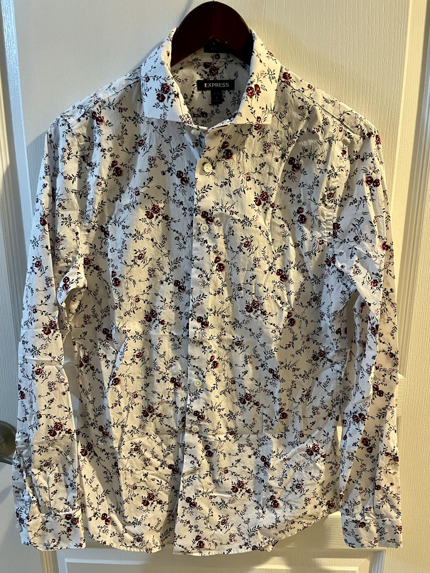 Like New Express Extra Slim Flower Pattern L/S Shirt Size Small (14 - 14 1/2)