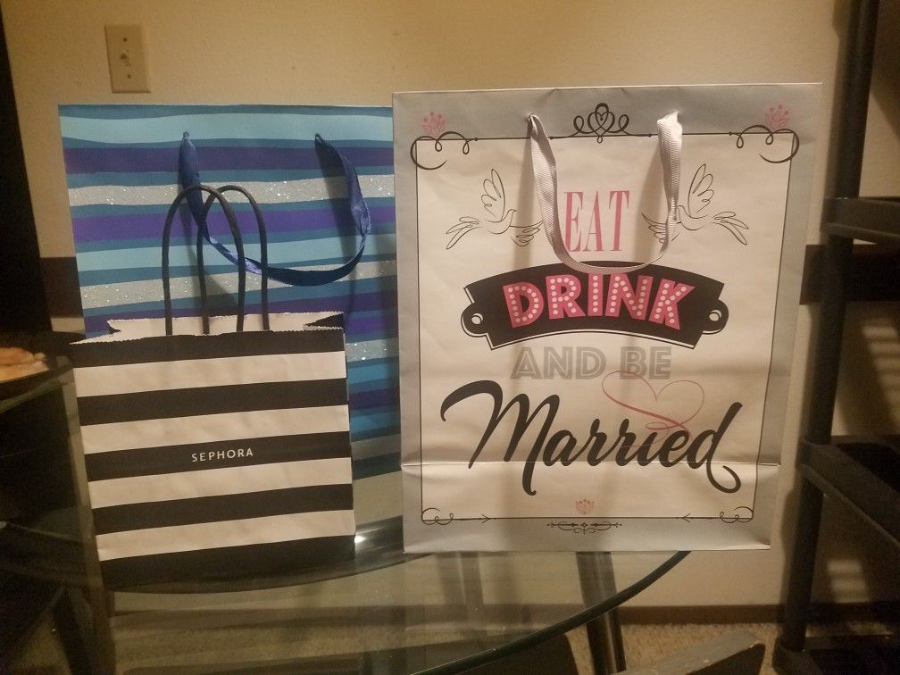 Free Gifting Supplies (ribbons, wrapping paper, bags, box)