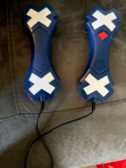 Crossed signals game