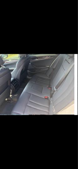 2018 BMW 530e iPerformance Sedan – Mint Condition!