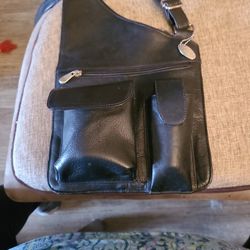 David King vintage,  Black leather crosbody 