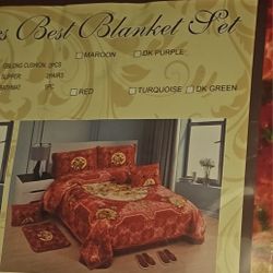 Beautiful &  BRAND NEW- 10 Piece King Size Blanket Set