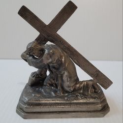 Vintage Metal Jesus Bearing The Cross Statue Pewter  4.5" X 5"
