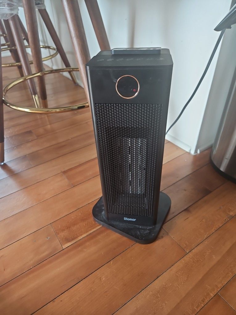 Heater, digital, NICE. ROTATES, STAND UP