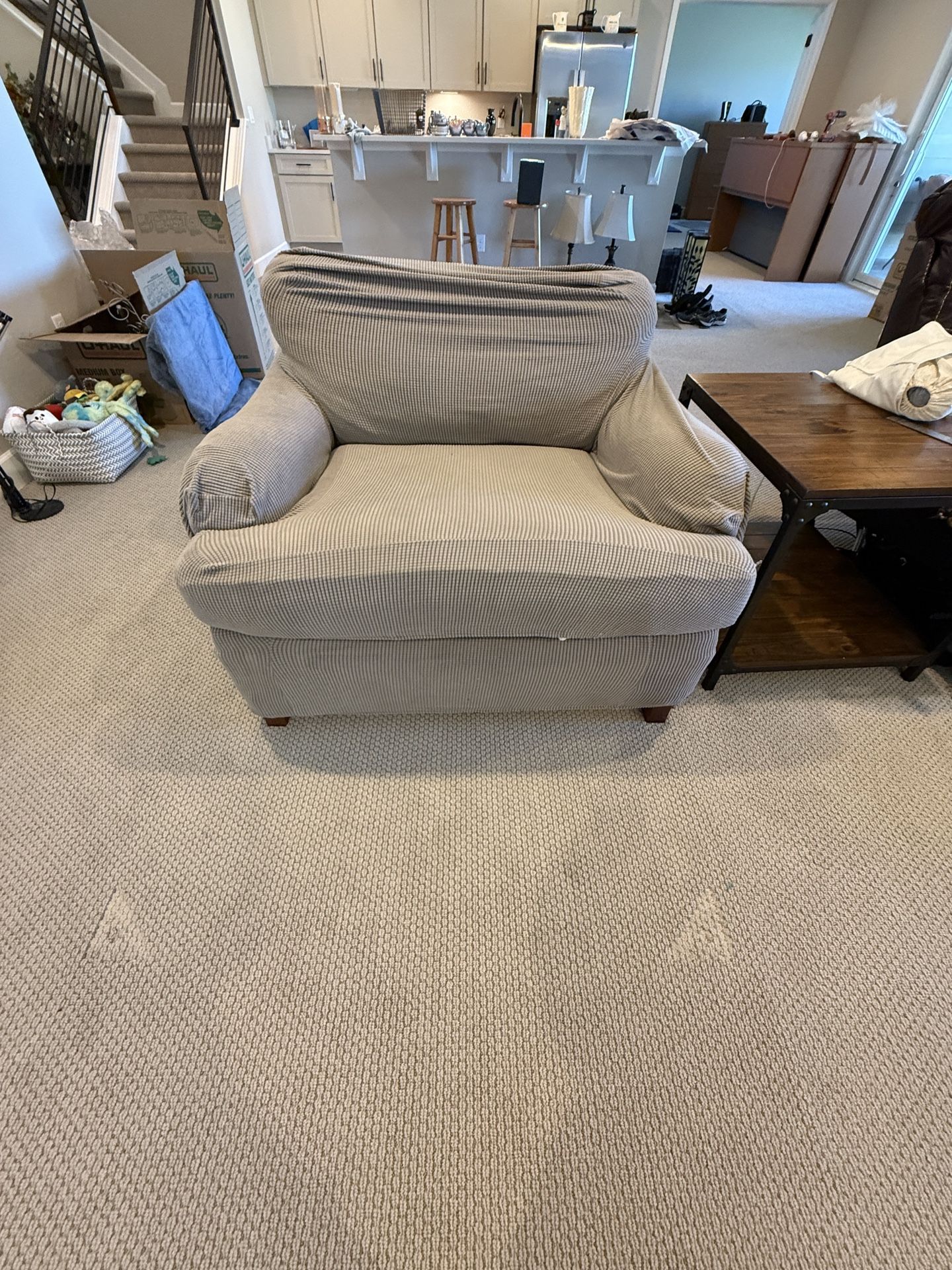 Oversized chair with ottoman