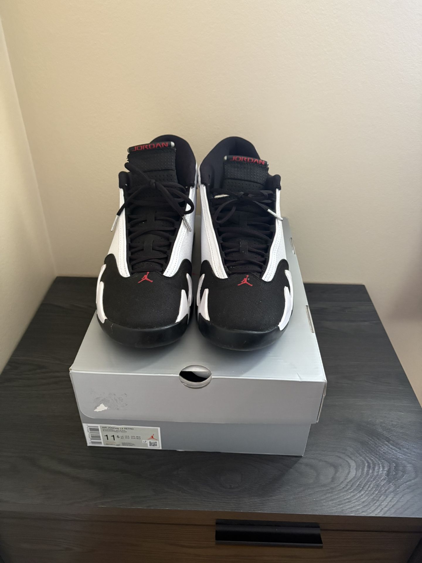 Retro 14 “black toe”