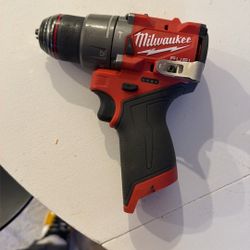 Milwaukee Fuel Drill M12