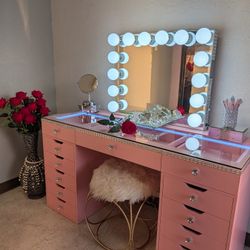 Beautiful Vanity with Bluetooth 