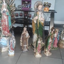 Santitos De Recina