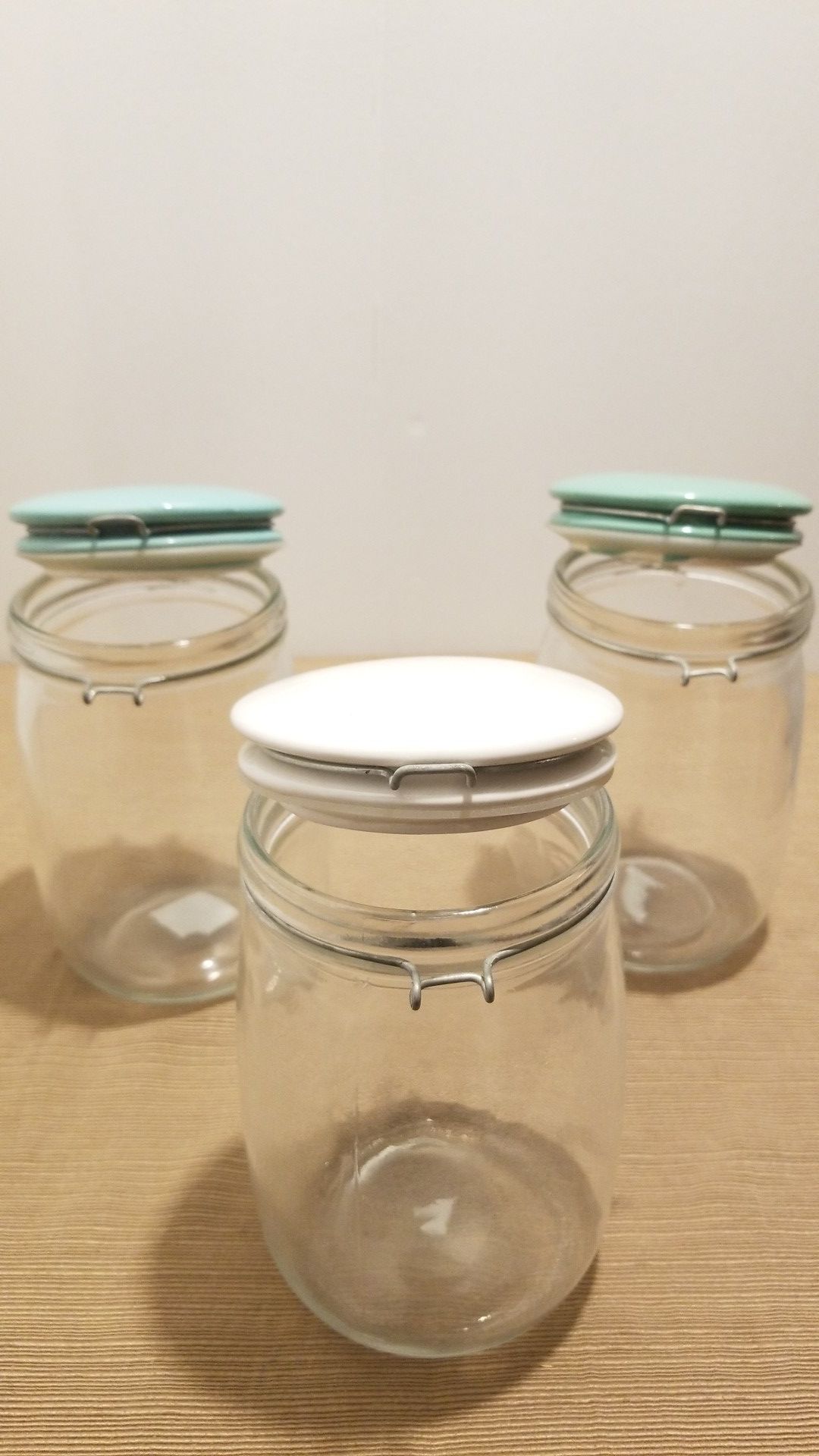 Set of 3 glass jars