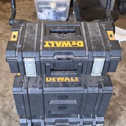 Dewalt Handtruck With Storage