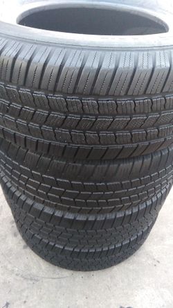 Four matching Michelin tires for sale 265/70/17