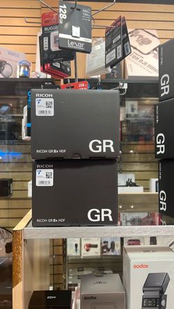 Ricoh GRIIIx HDF