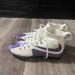 Untouchable Football Cleats 360