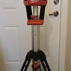 Milwaukee Rocket M18 Dual Power Tower Light
