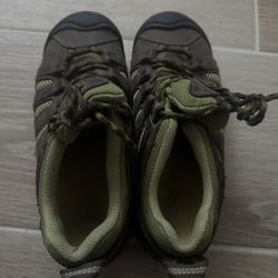 KEEN Voyageur Leather Low Top Hiking Shoes