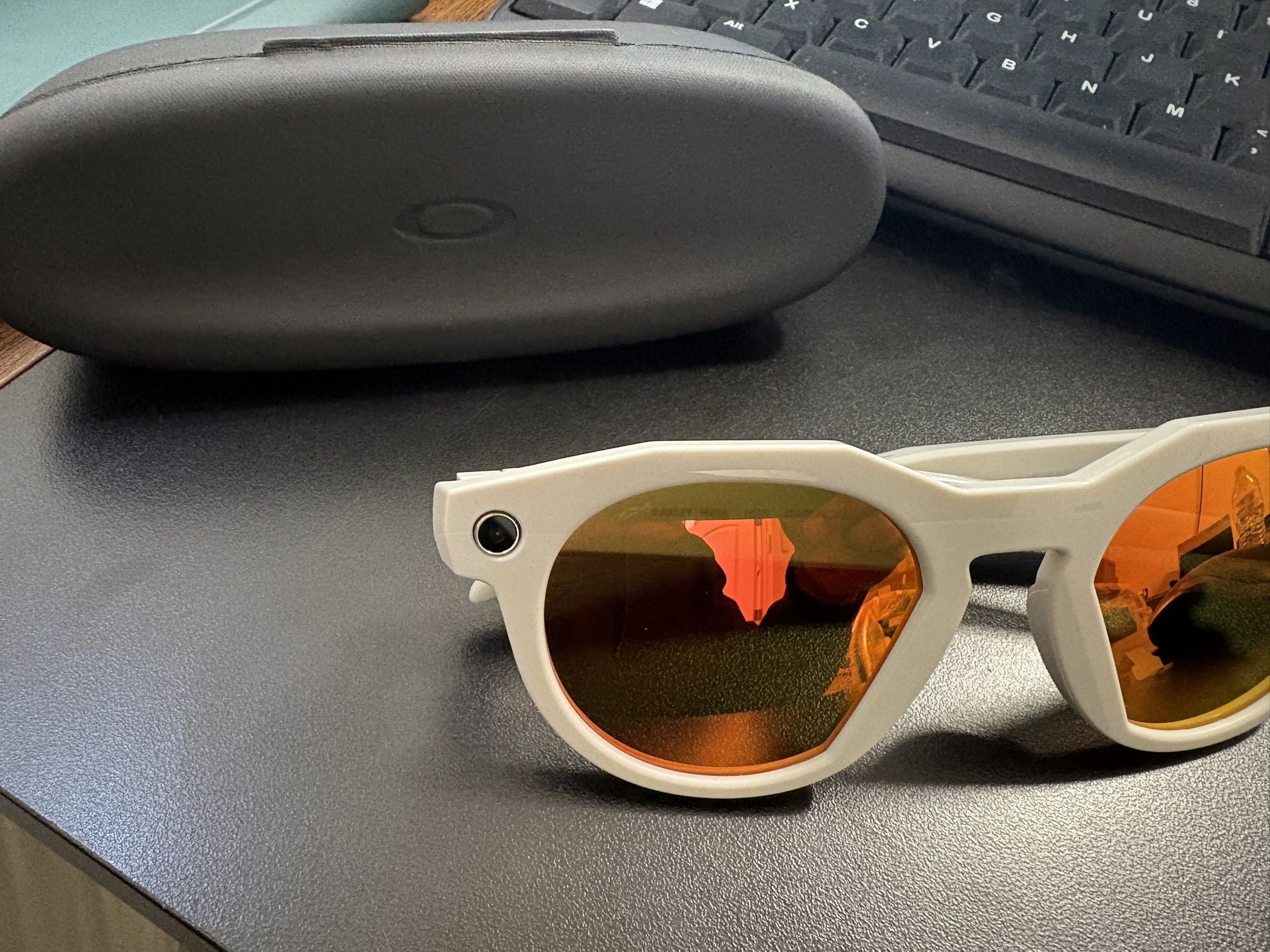 Oakley Meta HSTN prizm ruby lenses warm grey