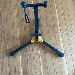saxophone stand 