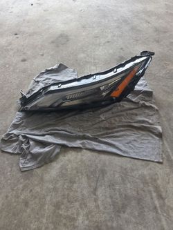 Left headlamp uper for nissan rogue year 2020 up 2026