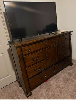 Bedroom set