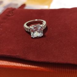 Elegant Princess Cut 5.18ct White Topaz Ring
