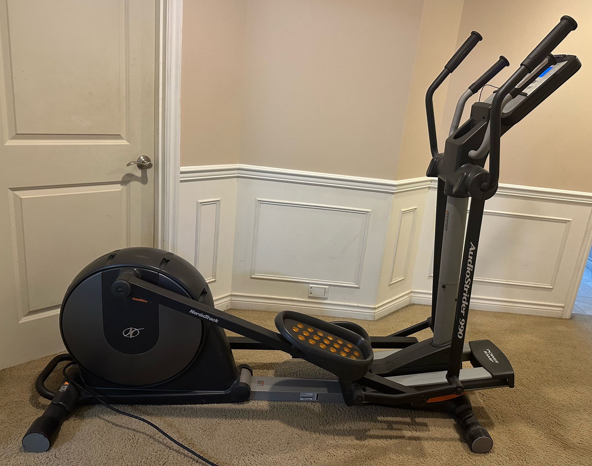 NordicTrack AudioStrider 990 Fitness Elliptical