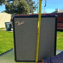 BASS AMPLIFIER Fender Rumble 100