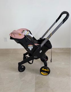 Doona Infant Carseat Stroller With Base