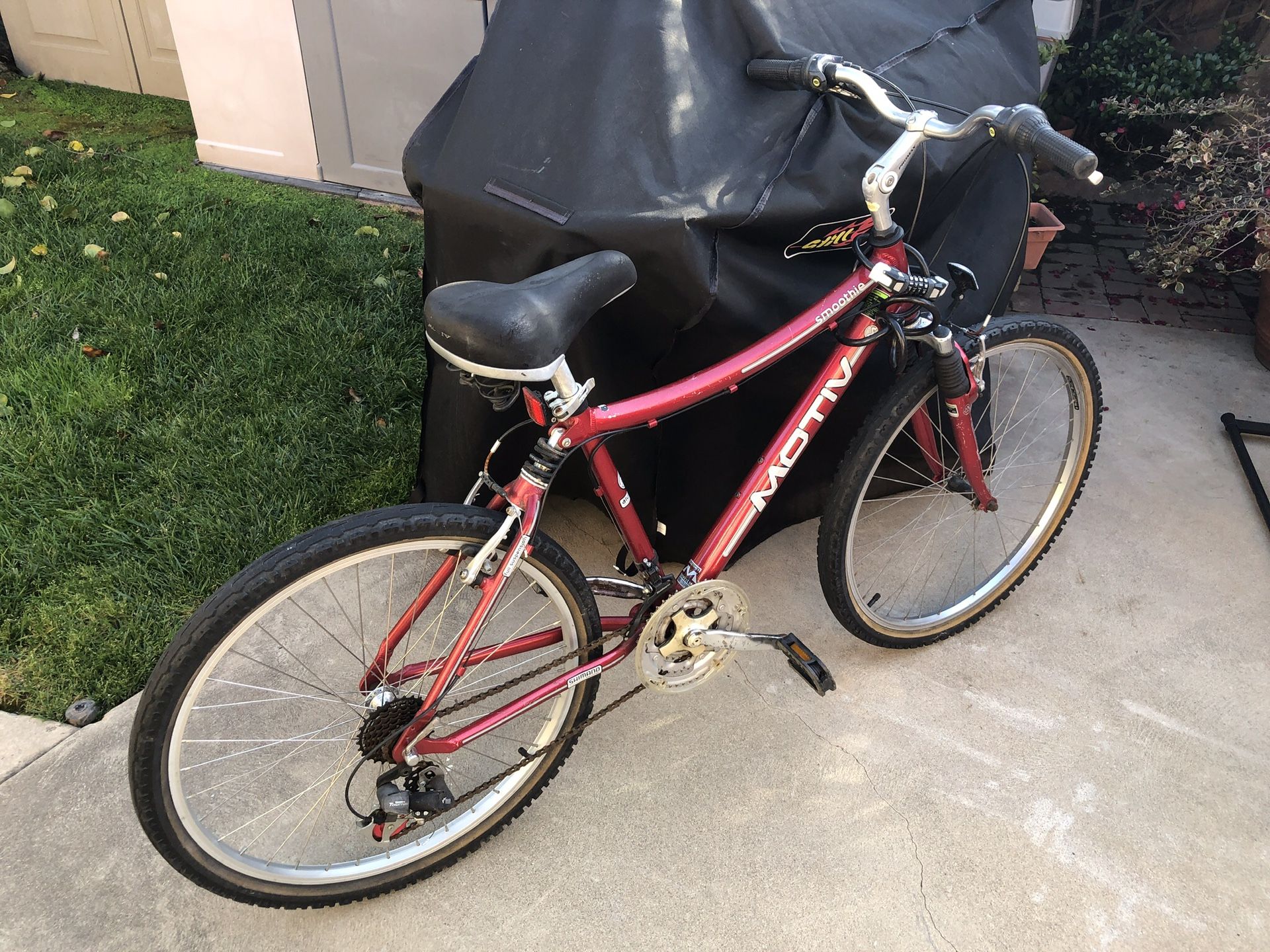 Motiv Smoothie Aluminum 18” Mountain Bike Full Suspense