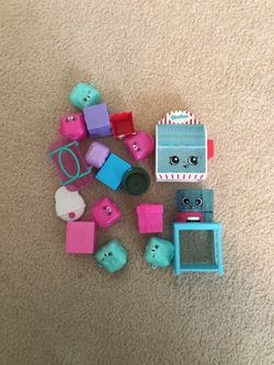 Assorted Shopkins containers