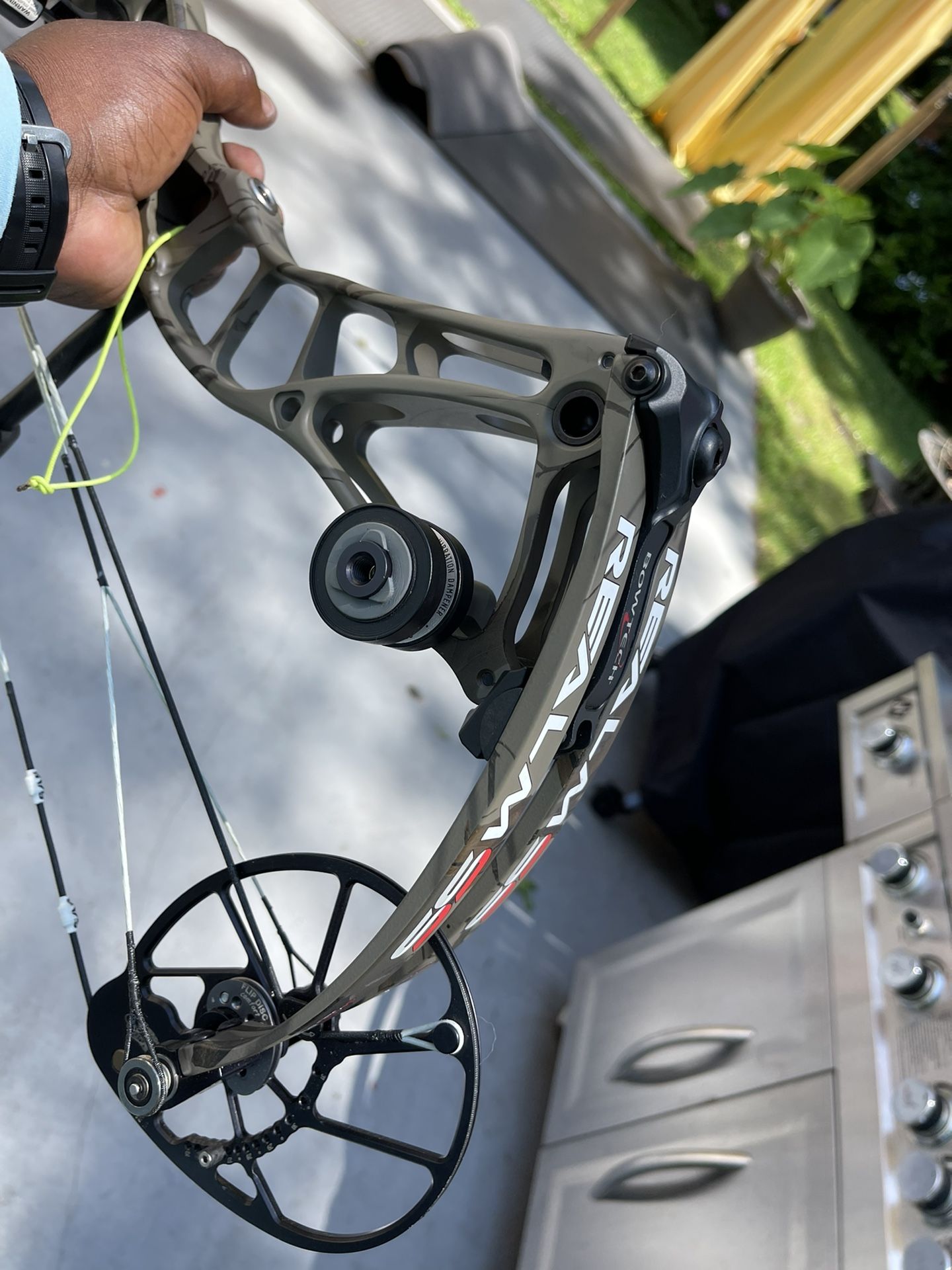 NEW Bowtech REALM SS