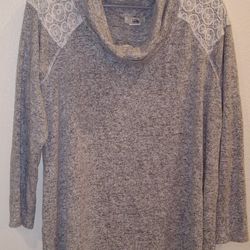 Ladies Lace Sweatshirt (1xl)