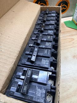 Siemens breakers type QP plug on from 15 amp up to 125 amp all sizes available