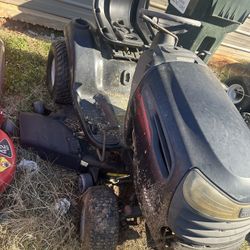 Craftsman Riding Mower : Read Below ⬇️