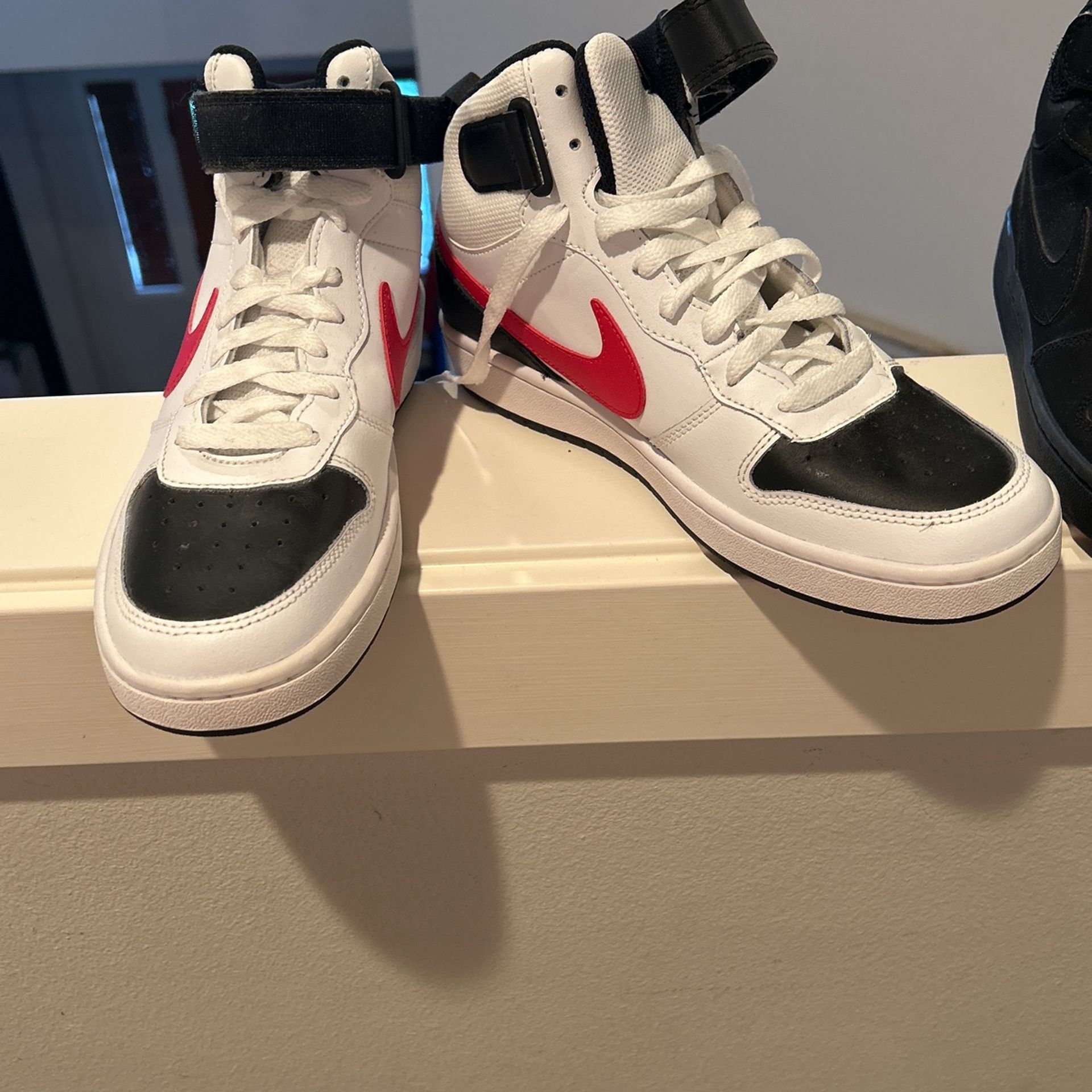 Nike high tops size 6 1/2