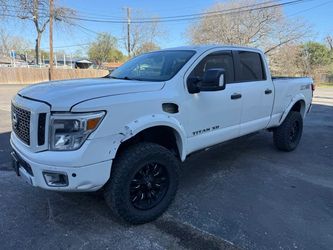2018 Nissan TITAN XD Crew Cab