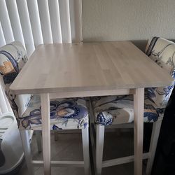 Dining table and chairs Set