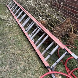 24 Ft Commercial Extension Ladder Great Condition 
